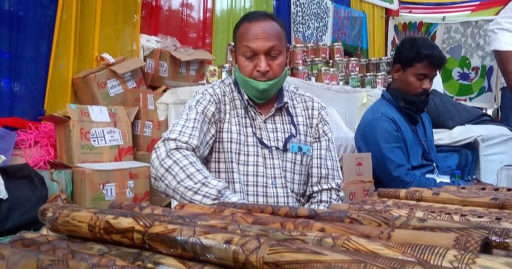 An Indian handicraft worker